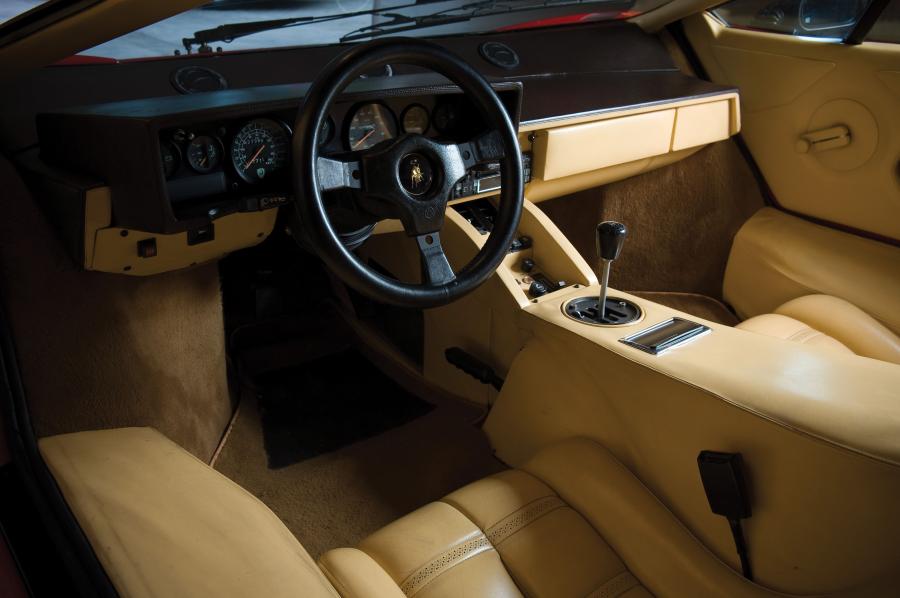  Lamborghini Countach 5000 Quattrovalvole Downdraft 1987 года  (фото 9 из 12)